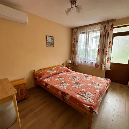 Apartment Sea Lena Balchik