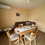 Sea Lena Apartment *